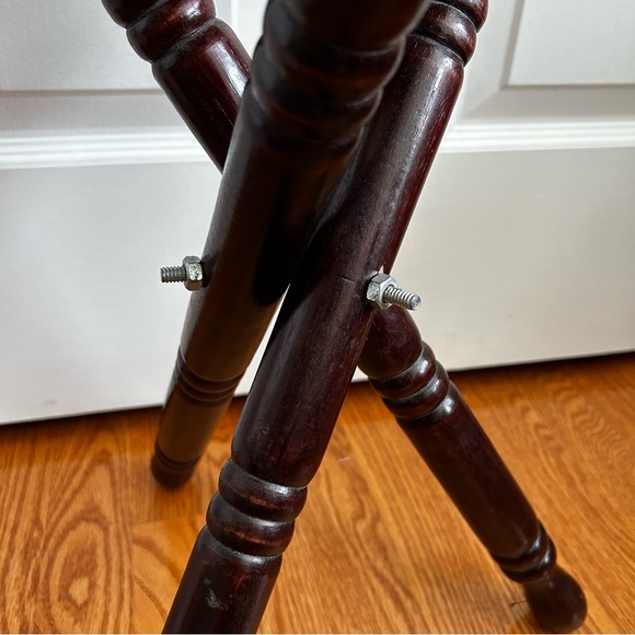 Vintage Handcrafted Mexican Leather Saddle Seat Folding Tripod Camping Stool - Picture 10 of 13